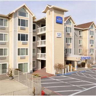 Отель Baymont Inn & Suites