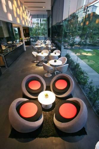 Отель The Quincy Hotel by Far East Hospitality