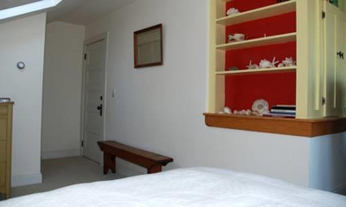 Гостевой дом Halyard Guest House