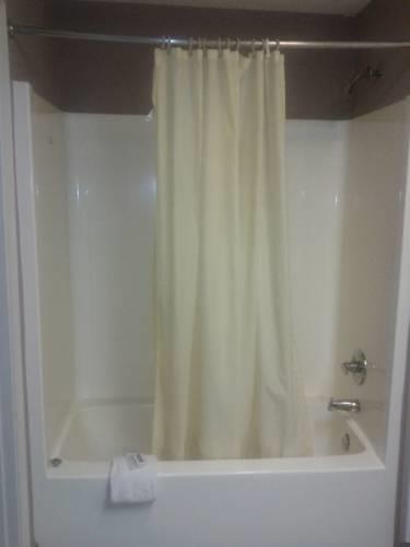 Отель Ashwood Inn & Suites - Rome