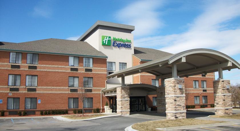 Отель Holiday Inn Express Romulus / Detroit Airport