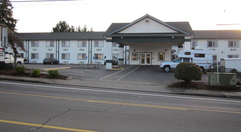 Отель Fairbridge Inn Express