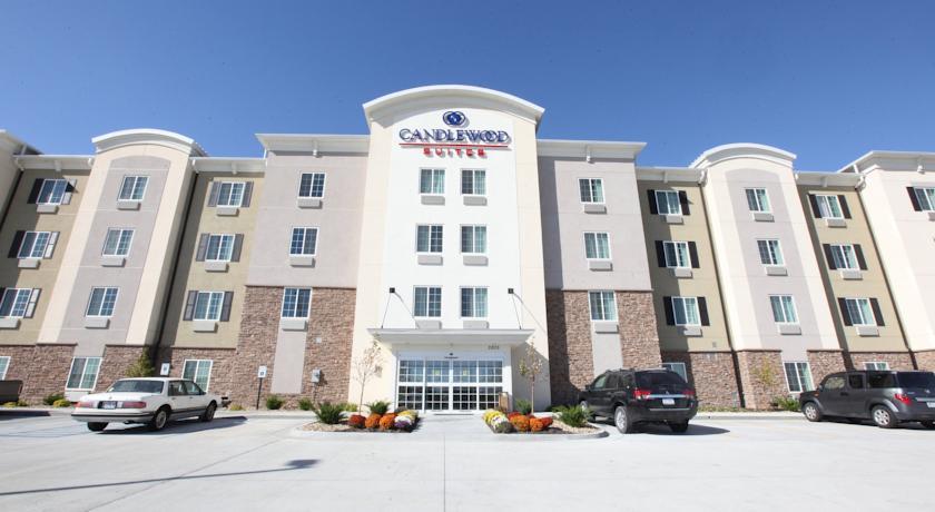 Отель Candlewood Suites Saint Joseph