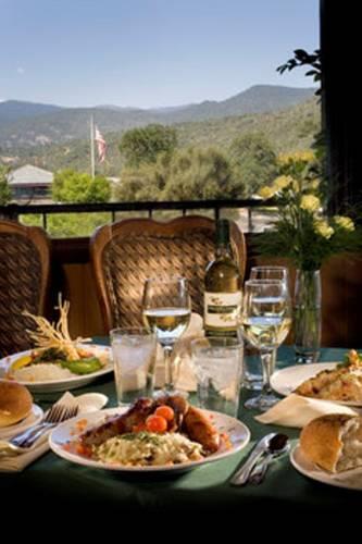 Отель Best Western Plus Yosemite Gateway Inn