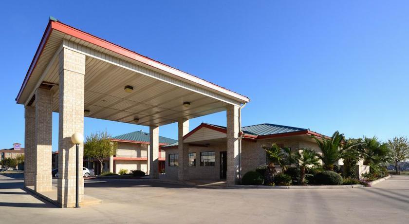 Отель Econo Lodge Inn & Suites Fiesta Park