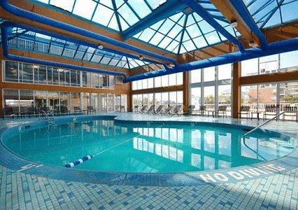 Отель Quality Inn & Suites Beachfront