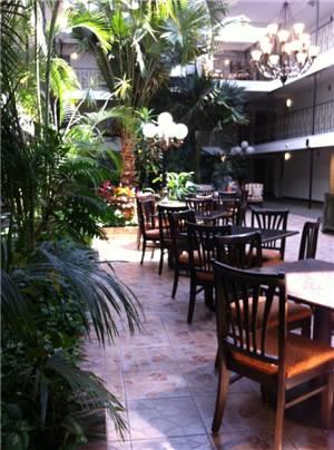 Отель Governors Suites Hotel