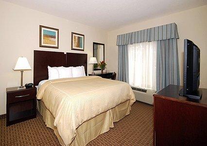 Отель Comfort Suites Olive Branch