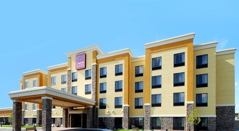 Отель Comfort Suites Oshkosh