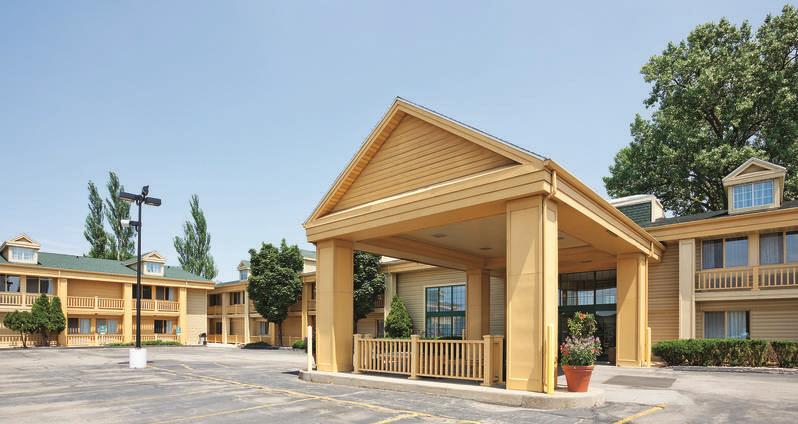 Отель La Quinta Inn Oshkosh