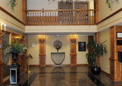 Отель Clarion Hotel Overland Park