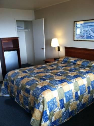 Отель Sea Breeze Motel