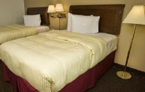 Отель Express Inn & Suites