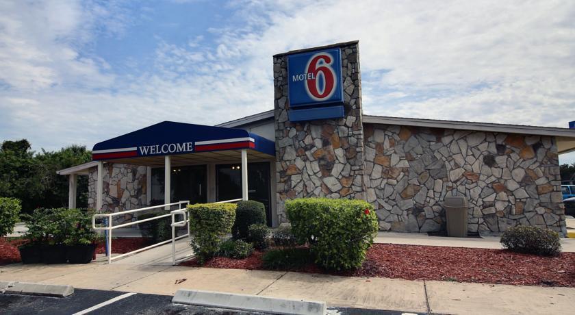 Отель Motel 6 Palm Bay