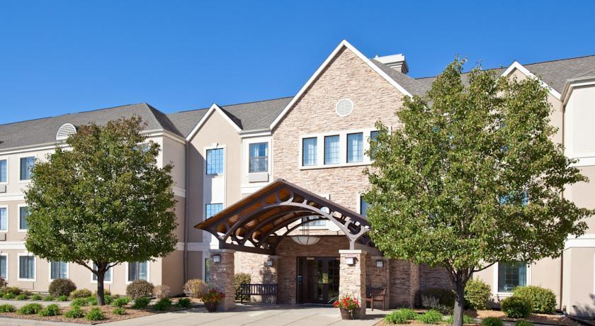 Отель Staybridge Suites Peoria Downtown