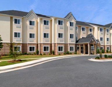 Отель Microtel Inn & Suites by Wyndham Perry