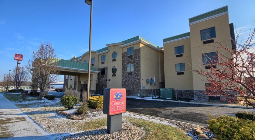 Отель Comfort Suites Perrysburg