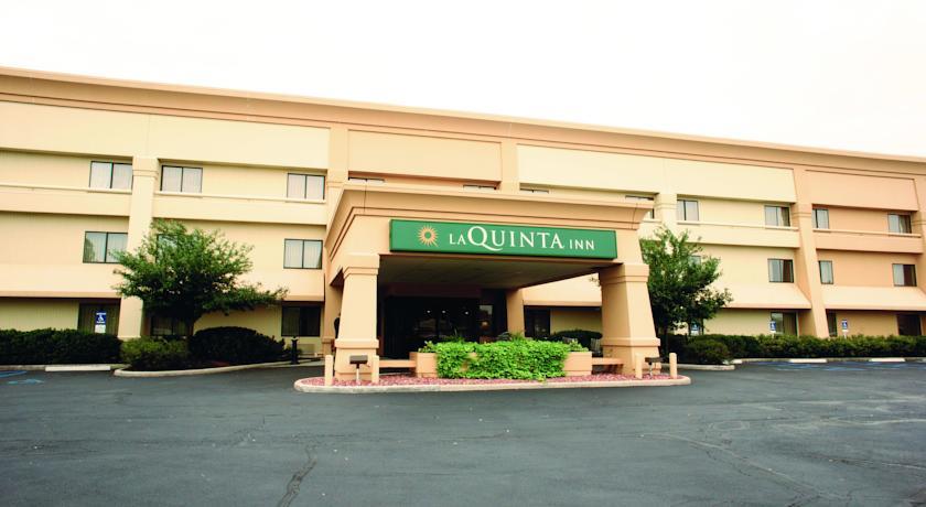 Отель La Quinta Inn Toledo Perrysburg