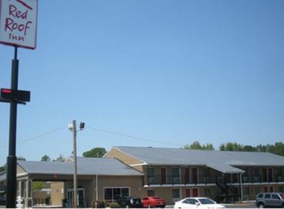 Отель Red Roof Inn Pine Bluff