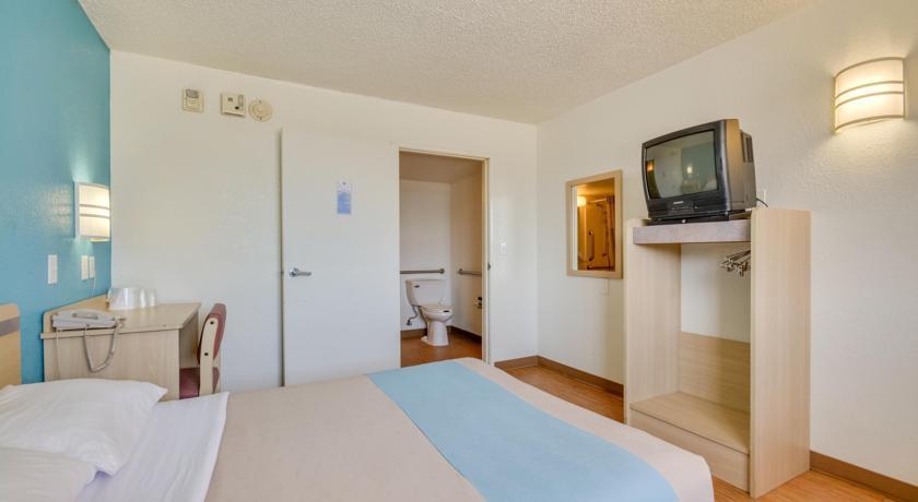 Отель Motel 6 Mobile North