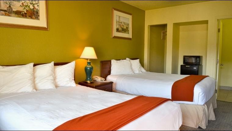 Отель Modesto Knights Inn