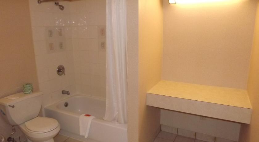 Отель Econo Lodge Montpelier VT