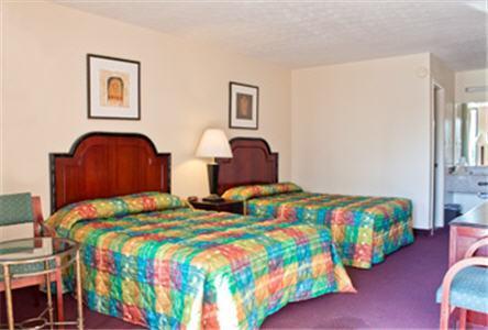 Отель Parkway Inn