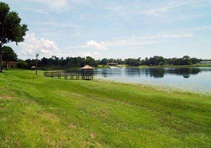 Отель Quality Inn & Suites Mount Dora