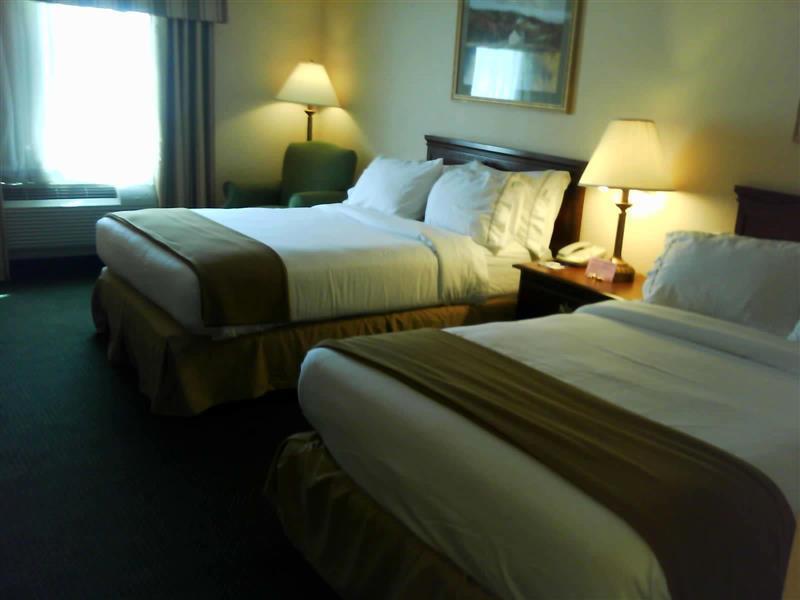 Отель Holiday Inn Express Mount Pleasant- Scottdale