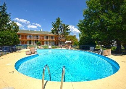 Отель Econo Lodge Mountain Home