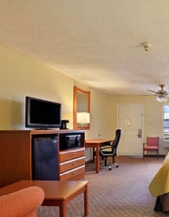 Отель Days Inn Natchitoches