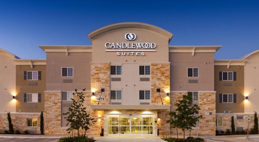 Отель Candlewood Suites New Braunfels