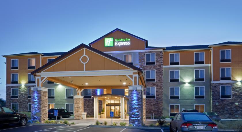 Отель Holiday Inn Express Newport