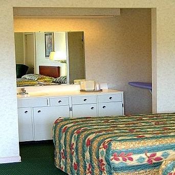 Отель Parkway Inn - Newport