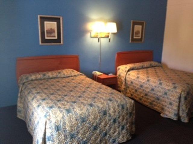 Отель Budget Inn - Madison