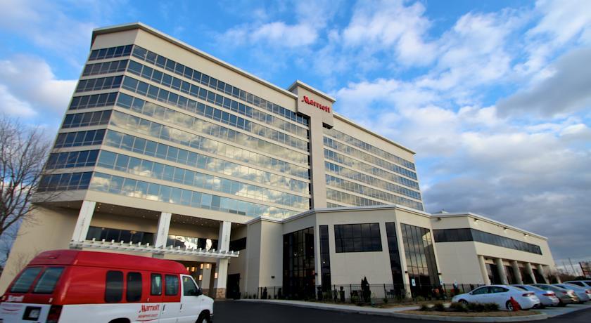 Отель Memphis Marriott East