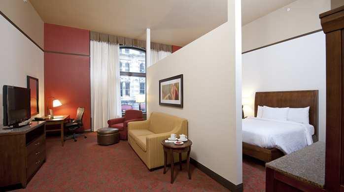 Отель Hilton Garden Inn Milwaukee Downtown