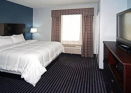 Отель Comfort Suites Mineral Wells