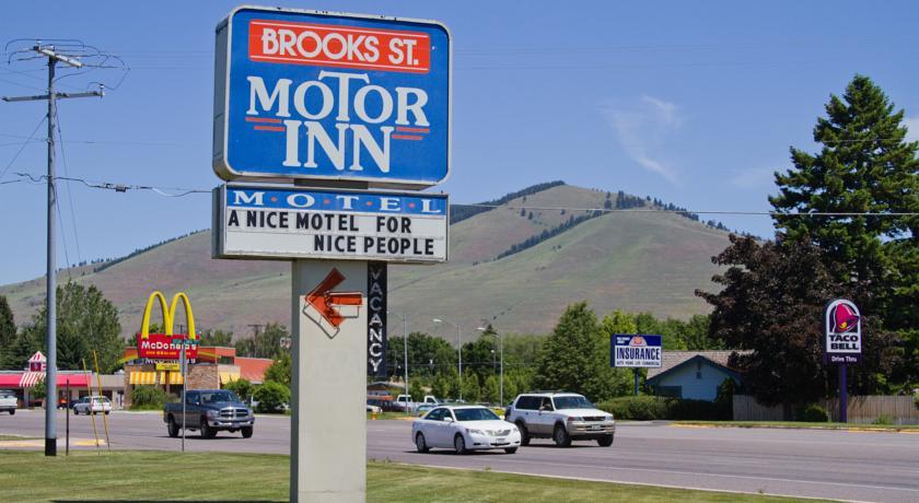 Отель Brooks St. Motor Inn