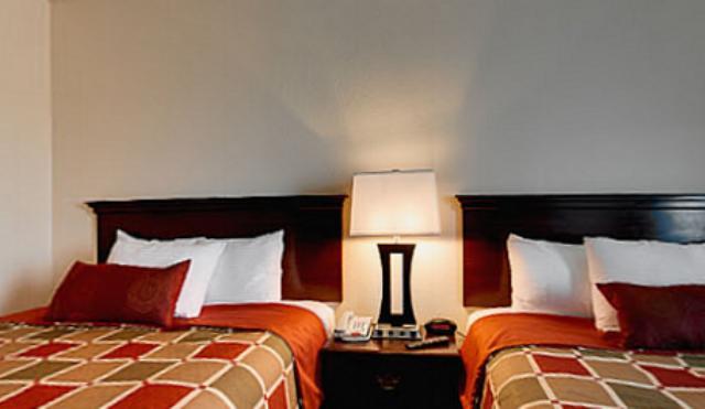 Отель Best Western Plus Huntersville