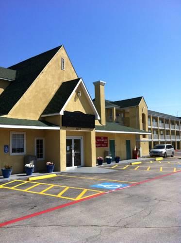 Отель The Crossroads Hotel and Suites Irving