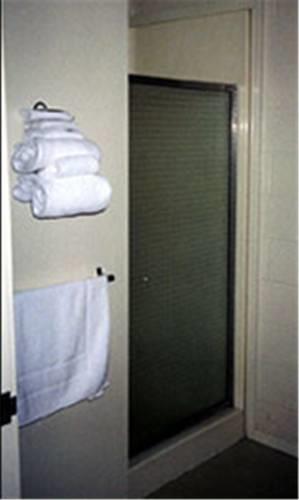 Отель Forest Lodge Motel