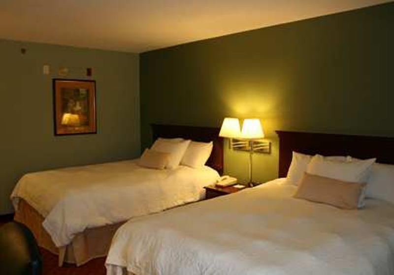 Отель Hampton Inn - Hillsville