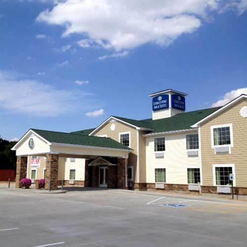 Отель Cobblestone Inn and Suites