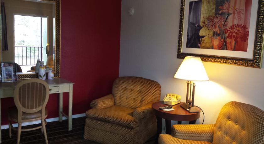 Отель Americas Best Value Inn Hot Springs