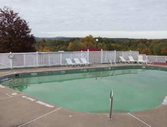 Отель Travelodge Farmington