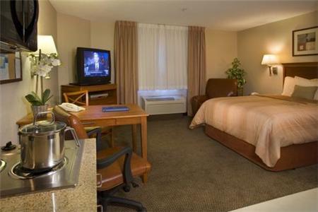 Отель Candlewood Suites Fayetteville-North Carolina