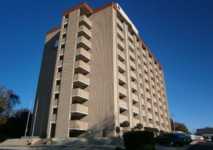 Отель Quality Inn & Suites Fayetteville