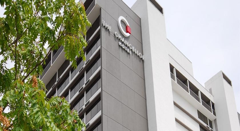 Отель The Chancellor Hotel