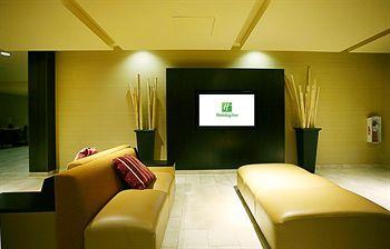 Отель Holiday Inn Fitchburg-Waterpark